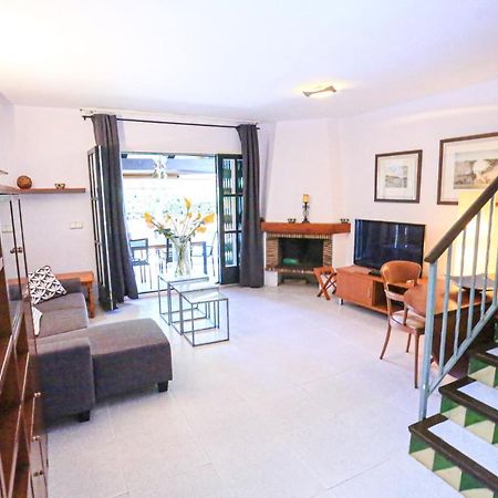 Calderon De La Barca - Only Families Villa กัมบริลส์ ภายนอก รูปภาพ