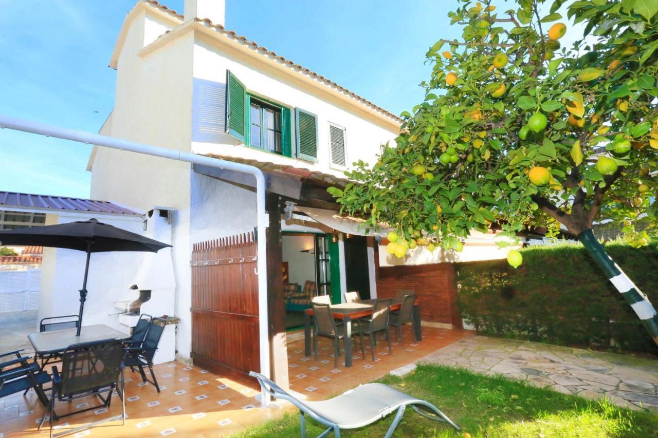 Calderon De La Barca - Only Families Villa กัมบริลส์ ภายนอก รูปภาพ