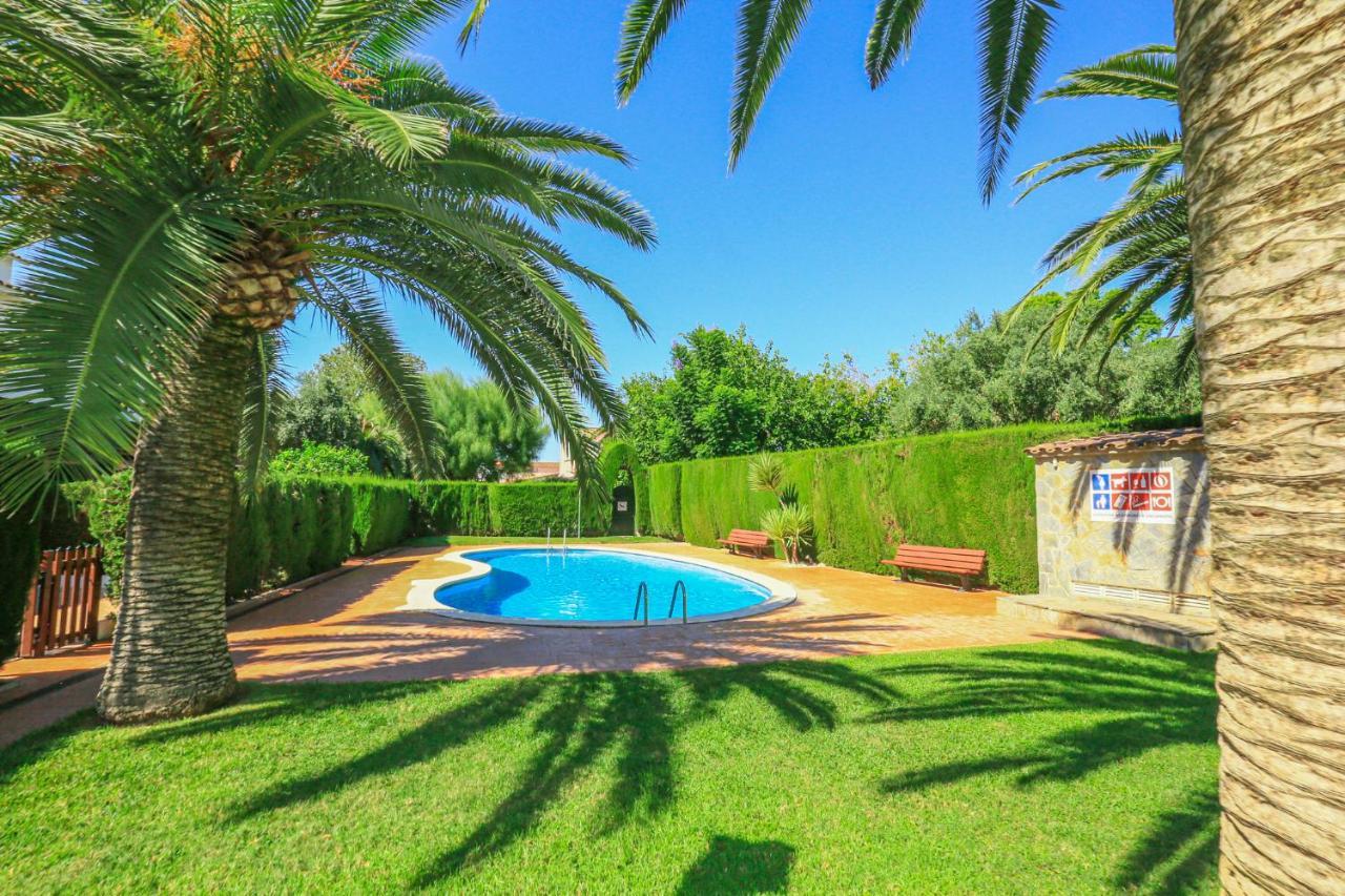 Calderon De La Barca - Only Families Villa กัมบริลส์ ภายนอก รูปภาพ