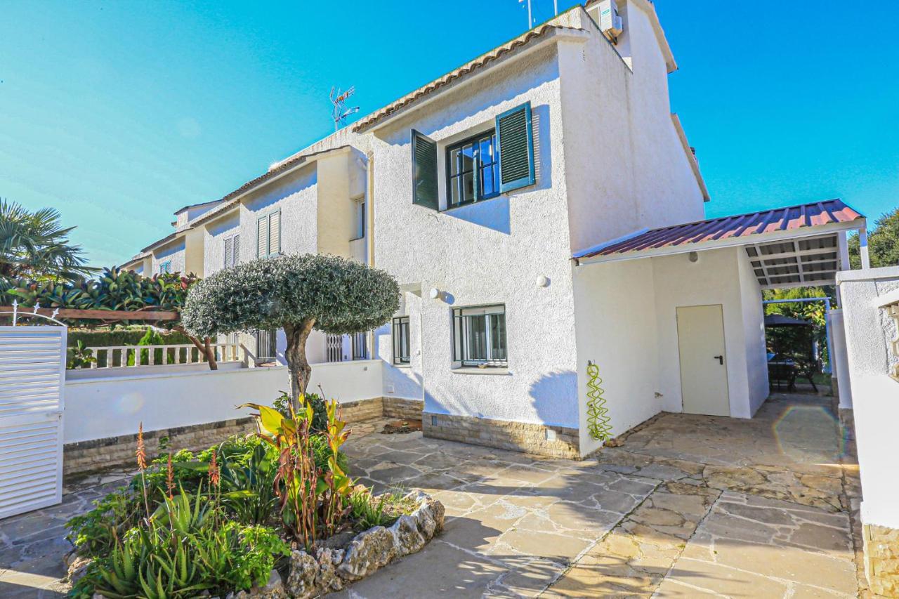 Calderon De La Barca - Only Families Villa กัมบริลส์ ภายนอก รูปภาพ