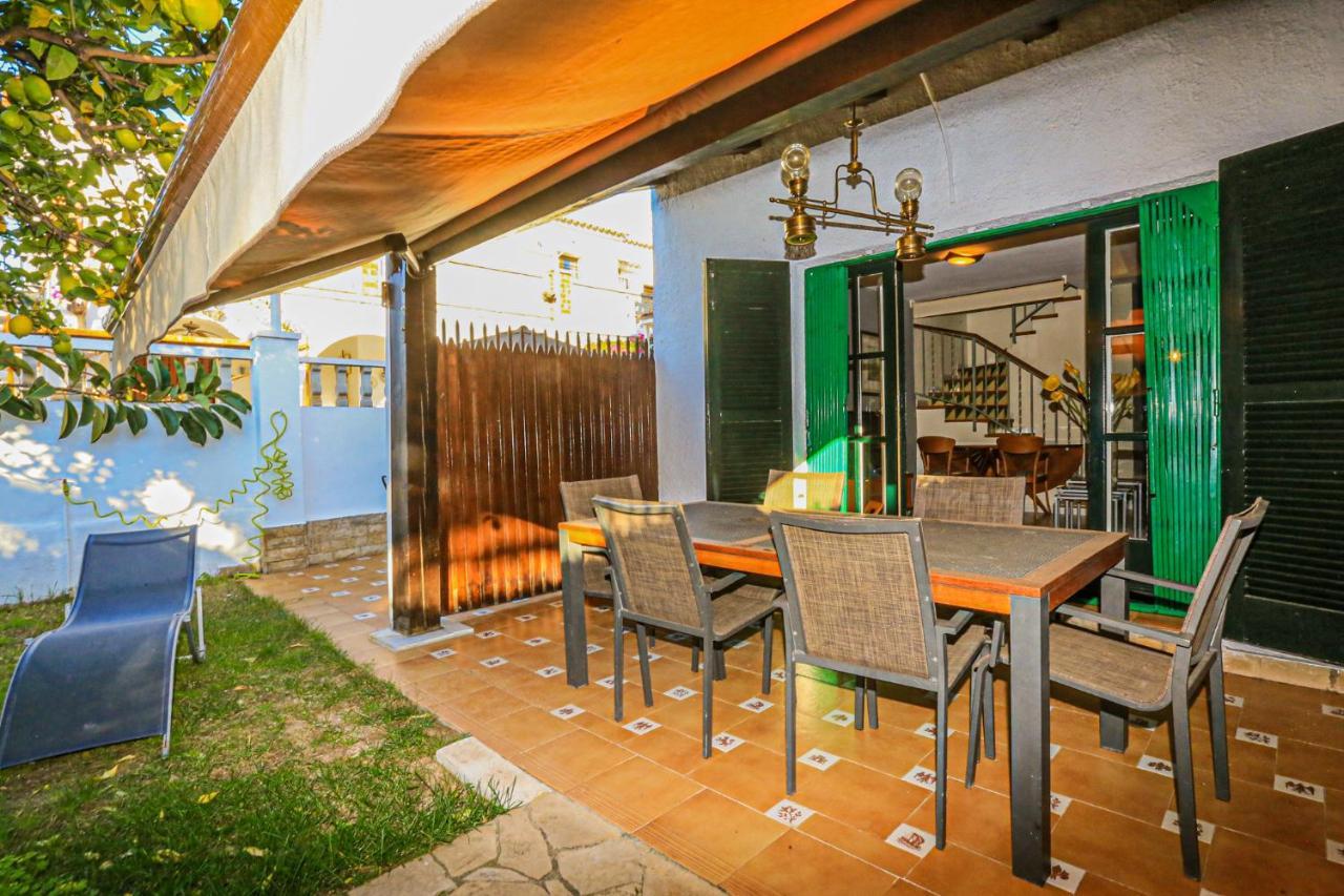 Calderon De La Barca - Only Families Villa กัมบริลส์ ภายนอก รูปภาพ