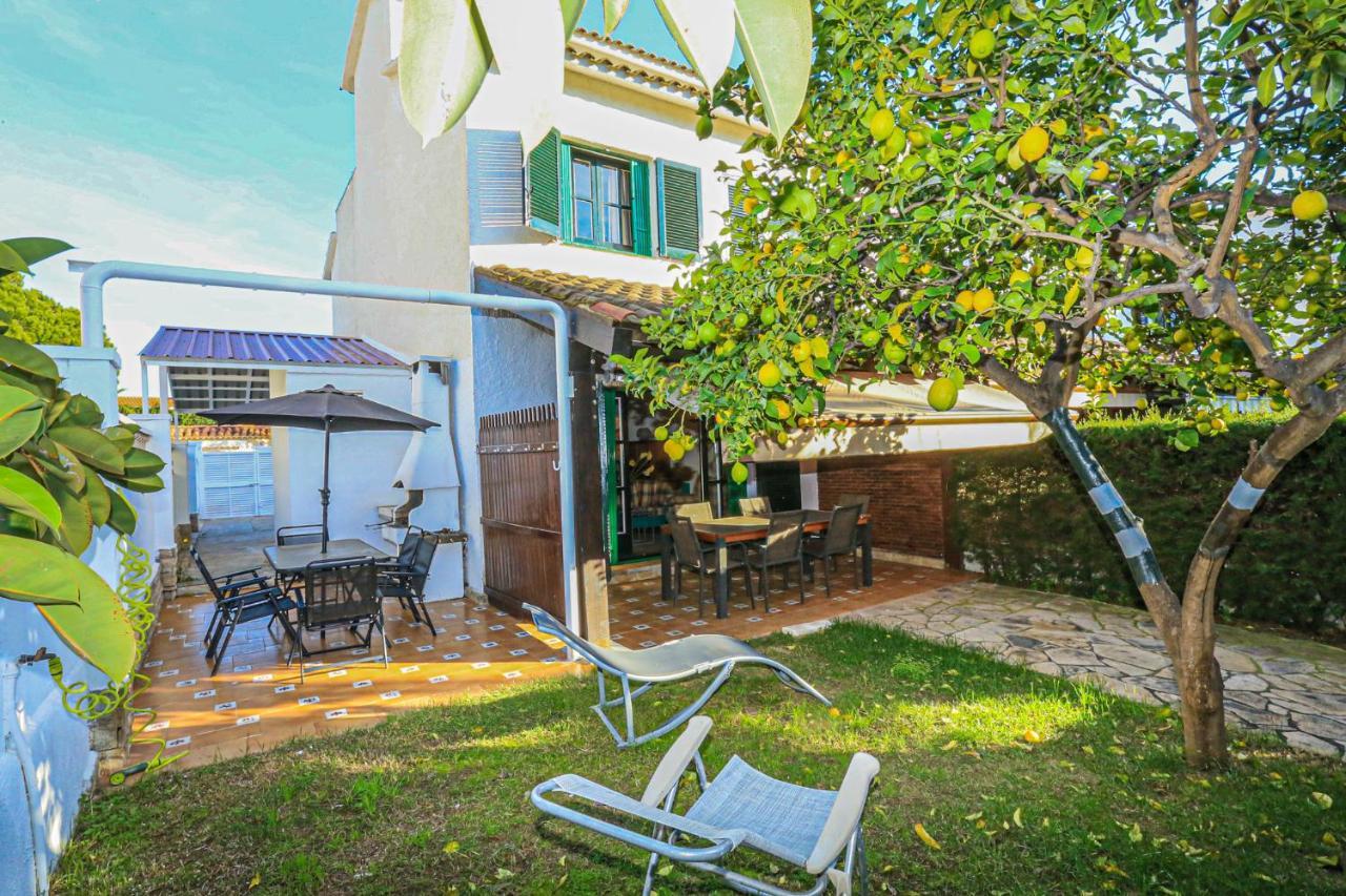 Calderon De La Barca - Only Families Villa กัมบริลส์ ภายนอก รูปภาพ