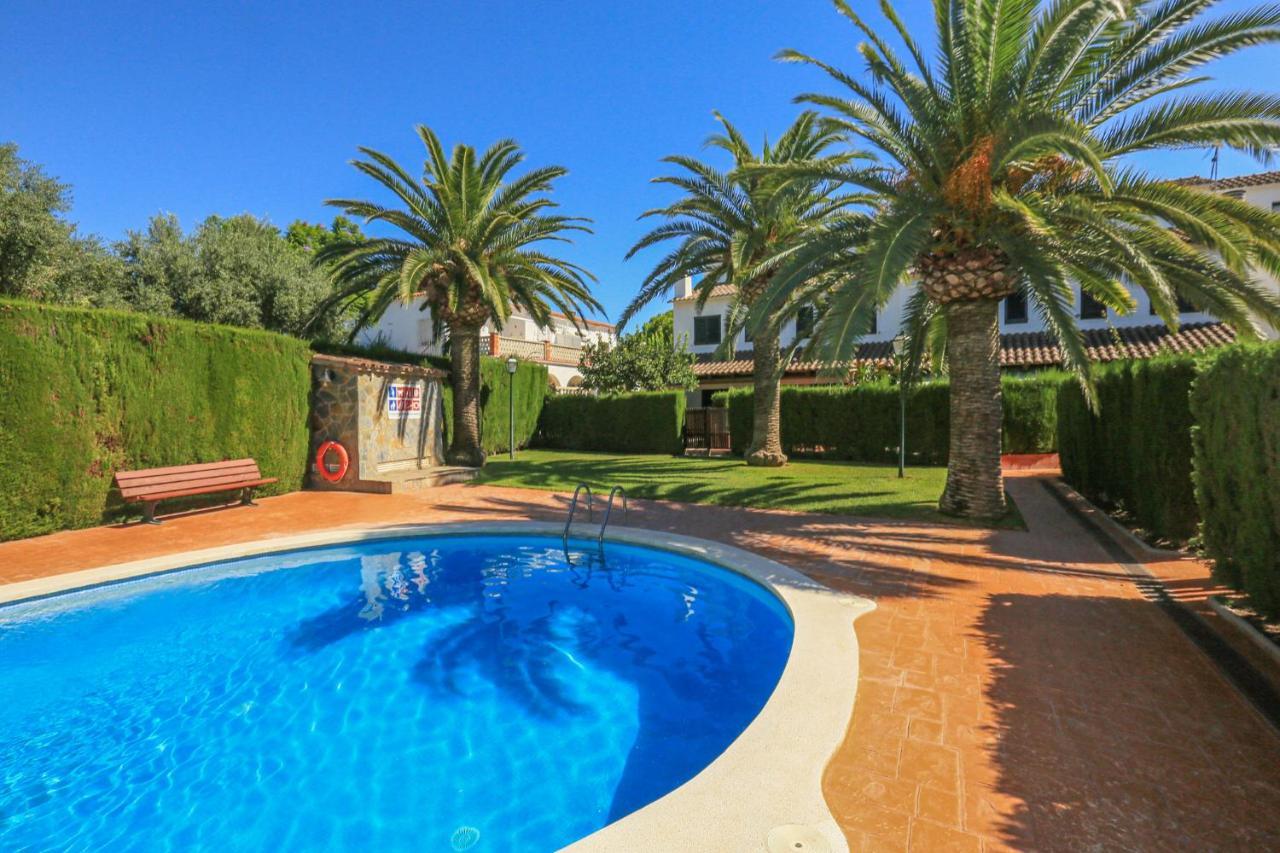 Calderon De La Barca - Only Families Villa กัมบริลส์ ภายนอก รูปภาพ
