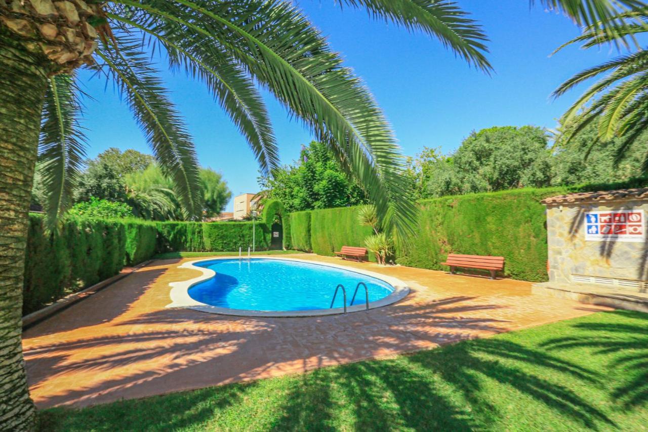 Calderon De La Barca - Only Families Villa กัมบริลส์ ภายนอก รูปภาพ