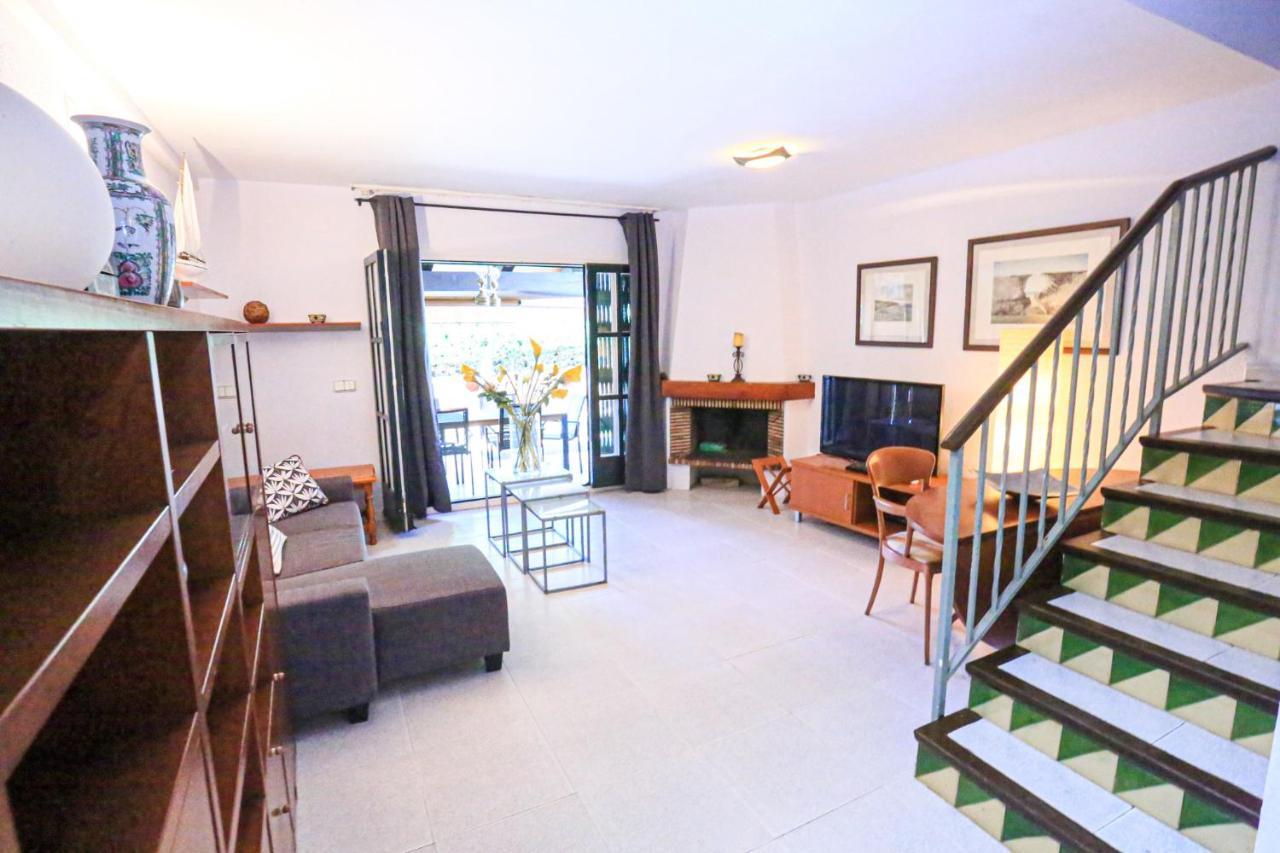 Calderon De La Barca - Only Families Villa กัมบริลส์ ภายนอก รูปภาพ